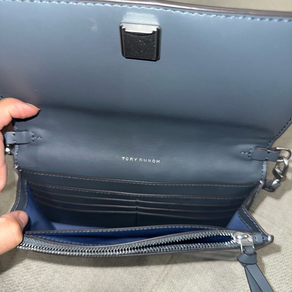 Tory Burch Croc-Embossed  Bag - Picture 3 of 6